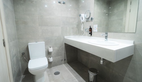Habitación doble (2 supletorias, 2 adultos y 2 niños)