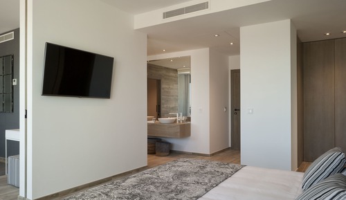 Suite junior, bañera de hidromasaje, vistas al mar