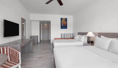 Habitación, 2 camas dobles, vistas a la playa