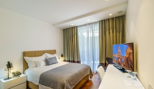 Habitación superior, en la zona del jardín