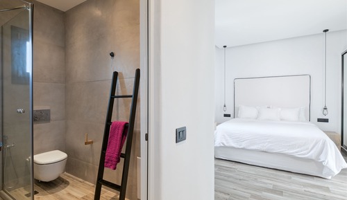Three Bedrooms Villa with outdoor Jetted Tub