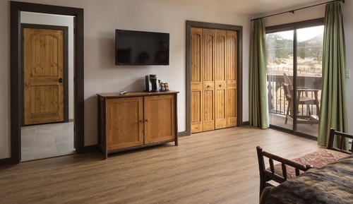 Suite Deluxe, 1 cama de matrimonio grande, sauna (18+ Only, No River View, Near Road)