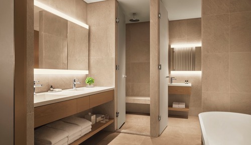 Habitación de diseño, 1 cama de matrimonio grande, no fumadores, balcón