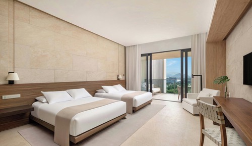 Habitación, 2 camas dobles, balcón, vistas al jardín