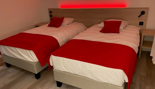 Habitación con 2 camas individuales