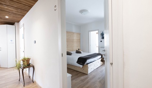Habitación clásica con 1 cama doble o 2 individuales, vistas a la montaña