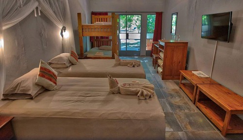 Habitación familiar con 1 cama doble o 2 individuales