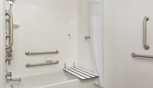 Habitación, 2 camas de matrimonio, no fumadores (mob/hearing acc w/ bathtub)