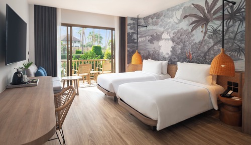Habitación Deluxe, 1 cama de matrimonio grande, vistas a la piscina