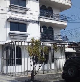 Single Room with Private Bathroom