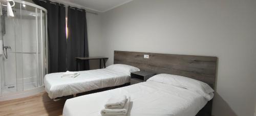 Twin Room with Private Bathroom