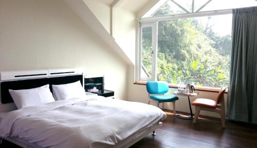 King Room with Mountain View