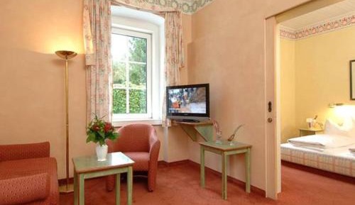 Apartment (2 Adults)