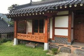 Changpyeong Casa | Tiny Traditional Korean House(제월당-독채한옥)