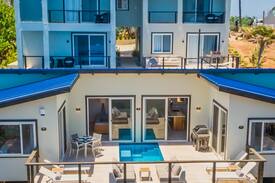 Lighthouse Estates Villa | Villa Topaz Above West Bay with 180 Degree Views!