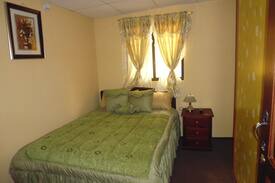 Tababela Hostal | Hotel Residencial el Viajero