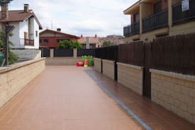 Haro Casa | Chalet adosado con piscina