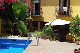 Nerja City Centre Hostal | guesthouse con piscina