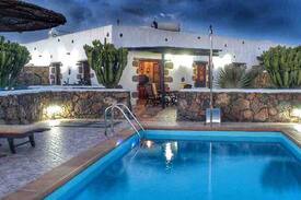 Guime Villa | VILLA IN LANZAROTE WITH POOL PRIVATE