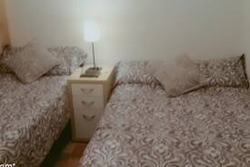 Puerta del Angel Apartamento | JE2 Habitacion privada con 2 cama + WIFI