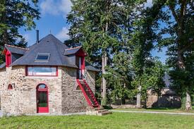 Pleucadeuc Cabina | Domaine de Villeneuve - Séchoir