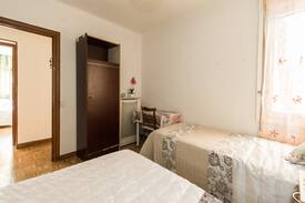 Puerta del Angel Apartamento | JE2 Habitacion privada con 2 cama + WIFI