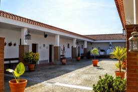 Jerez de los Caballeros Hotel | Hotel Arroyo la Plata- Habitación Triple