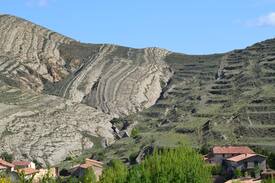 Villarroya de los Pinares Cabina | Alquiler casa
