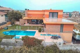 Els Pallaresos Villa | Chalet con piscina privada.