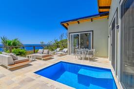 Lighthouse Estates Villa | Villa Topaz Above West Bay with 180 Degree Views!