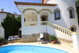 Miami Platja Villa | ANDORRA Villa piscina privada y Wifi gratis