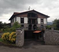 Azpeitia Villa | room 1