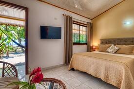 Puerto Viejo de Talamanca Hotel | Yucca Oceanfront Cabinas