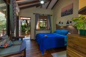 Dominical Cabina | River Cabin #3 Walking Distance to Dominical Beach