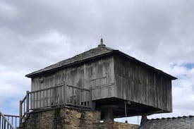 Las Campas Otro | Hórreo rehabilitado en el Occidente de Asturias