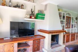 Liencres Villa | ¡Nuevo! Amplio chalet con jardín en Portio
