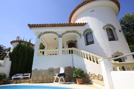 Miami Platja Villa | ANDORRA Villa piscina privada y Wifi gratis