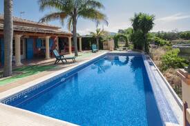 Llutxent Villa | PARTHENON - Villa for 10 people in Llutxent.