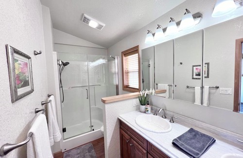 Salmon Casa | Mountain getaway on a private culdesac, 360 views out large windows.