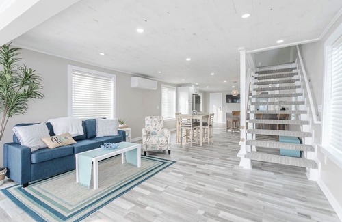 Wolcott Casa | Relaxing Bayfront Home