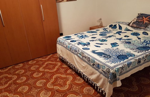 Villanova Monteleone Casa | Rooms with private bathrooms in the historic center just a short walk from the bus stop