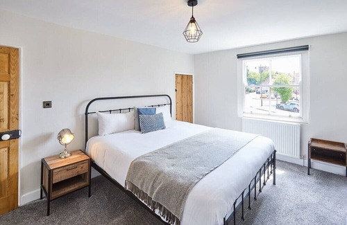 Stokesley Casa | Host & Stay | 2 College Square