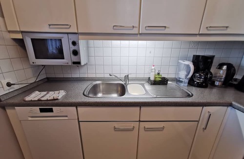 Bad Wilhelmshoehe Apartamento | 3-zi. Erdgeschosswohnung,wilhelmshöher Alle,separater Eingang,terrasse,5min Tram