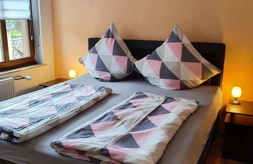 Briedel Apartamento | Cozy apartment near Zell a d Mosel in Briedel. Dog friendly