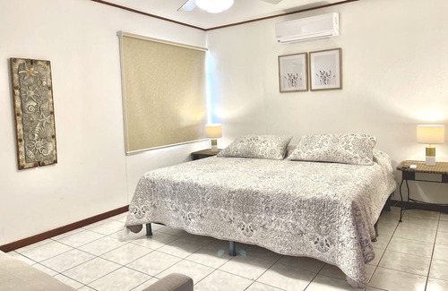 Punta Leona Casa | Beautiful Ocean View House in Punta Leona - less than 5 minutes to the beach!