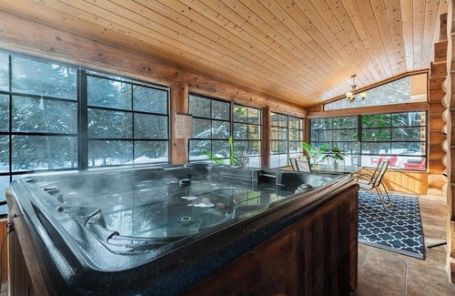 Fiddler Lake Resort Casa | Fiddler Lake Resort Chalet: Private Jacuzzi &Sauna