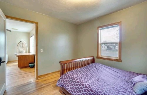 Torrington Casa | 2 apartments for price of 1. Entire house with lots of rooms. Pets welcome!