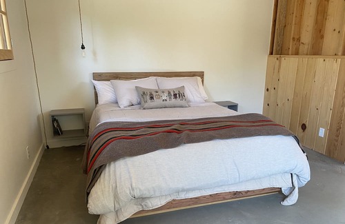 Ojai Casa | Spacious and modern Ojai barn in the middle of an orange grove