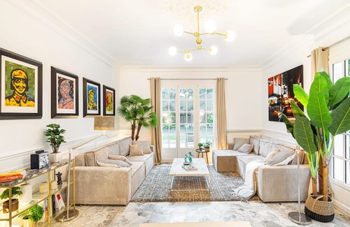Meudon Apartamento | Big apartment with large private garden in a villa for 12 guests