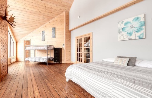 Sainte-Beatrix Chalet De Esquí | Chalet de l'Aube (cosy, very private chalet with beach access)
